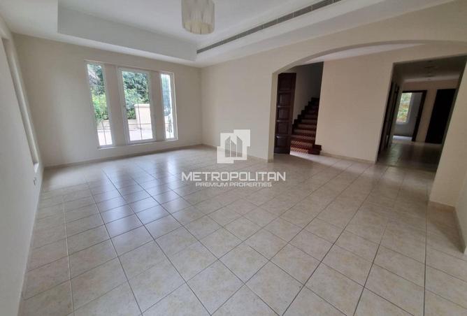 67825043 - Property Image 3