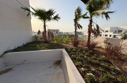 عمارة بالكامل - غرفة نوم - 2 حمامات للبيع في الفلاح - تجارية مويلح - الشارقة