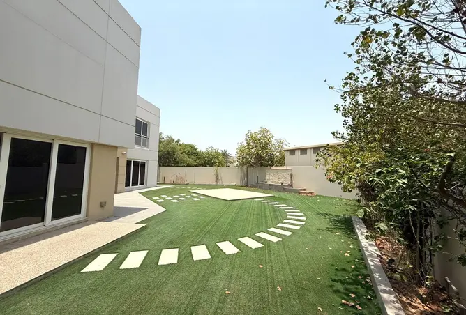 56126100 - Property Image 3