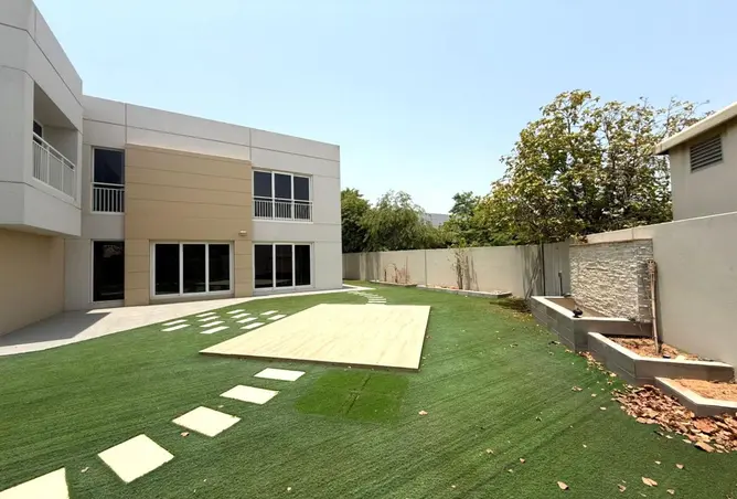 56126100 - Property Image 2