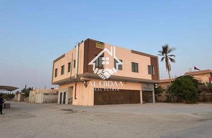 عمارة بالكامل - غرفة نوم - 2 حمامات للبيع في المعمورة - رأس الخيمة