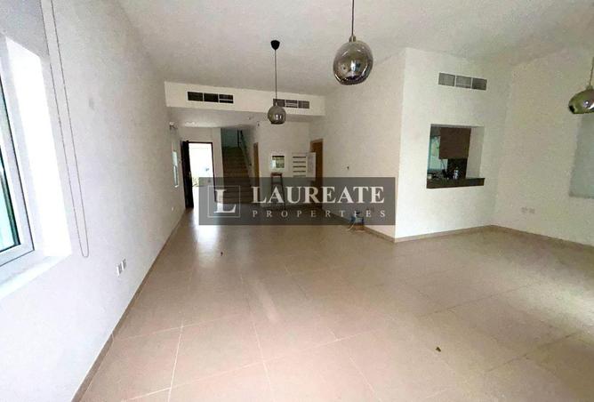 70673695 - Property Image 3