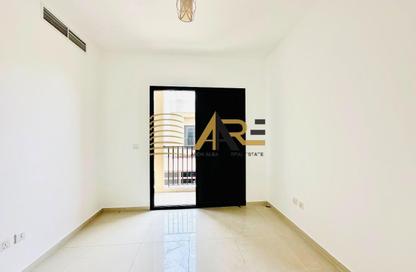 Townhouse - 2 Bedrooms - 4 Bathrooms for rent in Nasma Residence - Al Tai - Sharjah