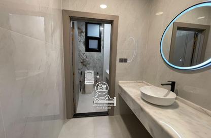 Villa - 4 - 5 for rent in Khalifa City A Villas - Khalifa City A - Khalifa City - Abu Dhabi