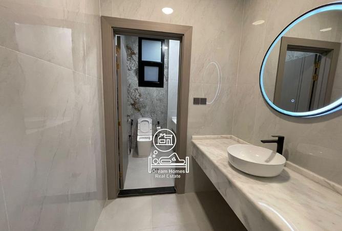 4-bed villa in Khalifa City A Villas — photo 3