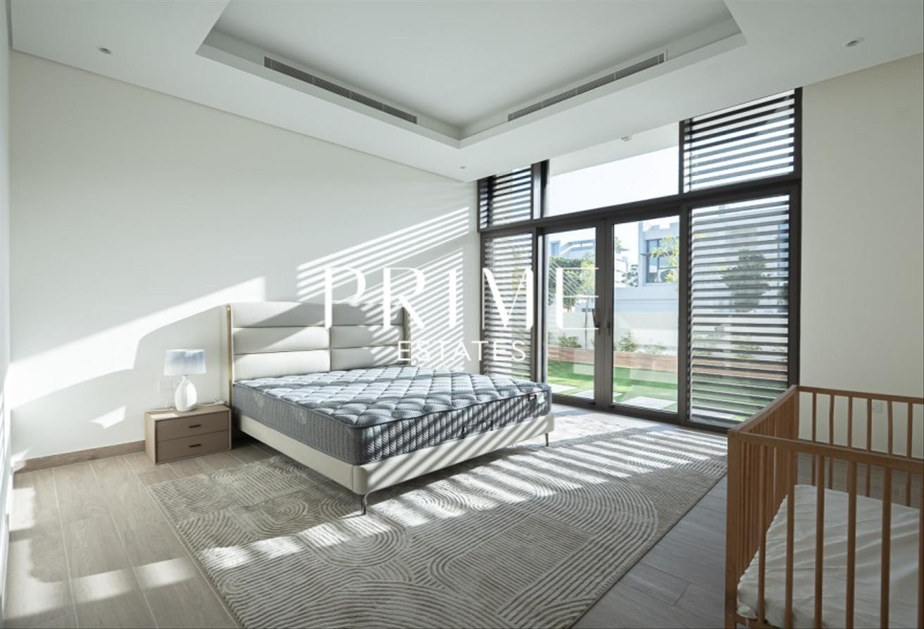 Furnished 5BR Villa | With Pool and Lift | Vacant! photo 5