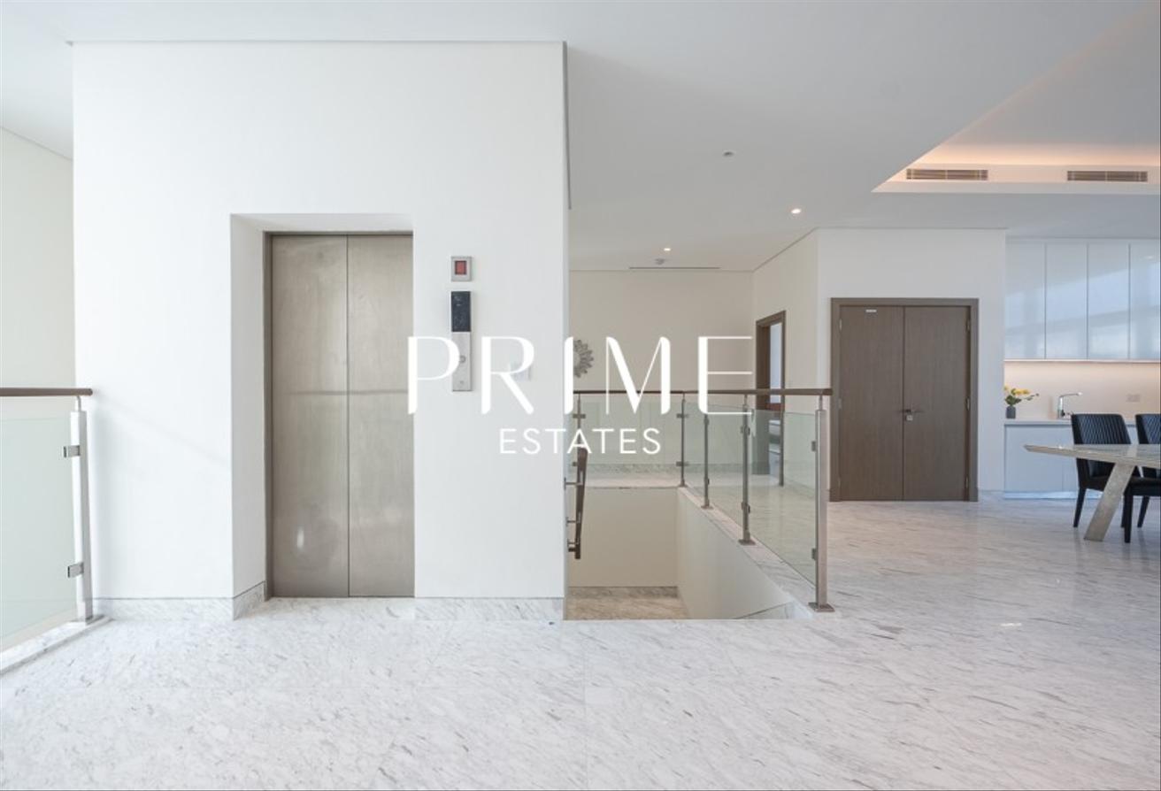 Furnished 5BR Villa | With Pool and Lift | Vacant! photo 22