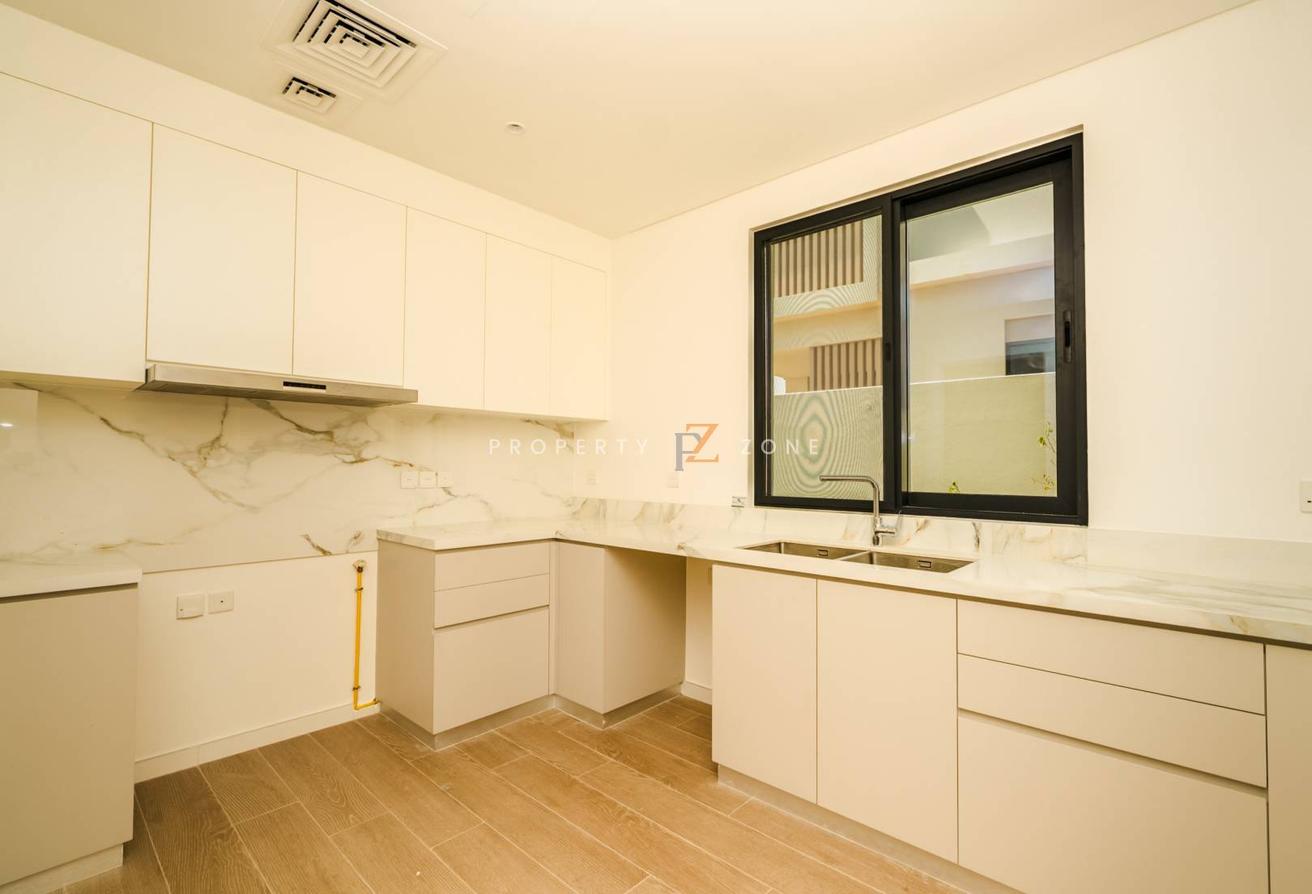 Single Row | Quiet Community View | Vastu Home photo 6