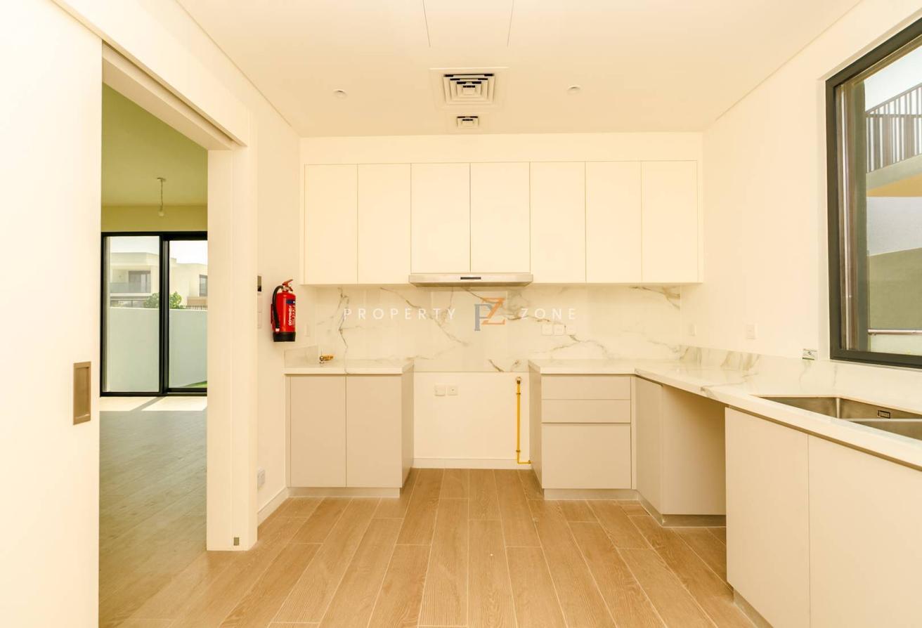 Single Row | Quiet Community View | Vastu Home photo 7