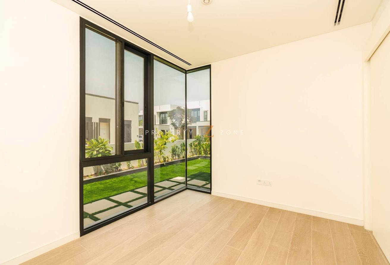 Single Row | Quiet Community View | Vastu Home photo 8