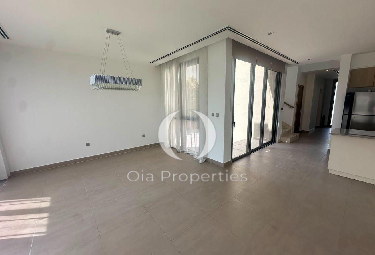 Spacious 4BR Villa | Premium Family Lifestyle photo 8