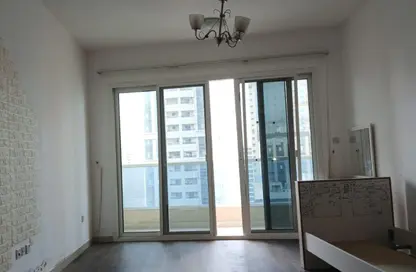 شقة - 2 غرف نوم - 3 حمامات للايجار في المجاز 3 - المجاز - الشارقة