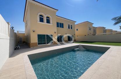 Villa - 4 Bedrooms - 4 Bathrooms for rent in District 8 - Jumeirah Park - Dubai