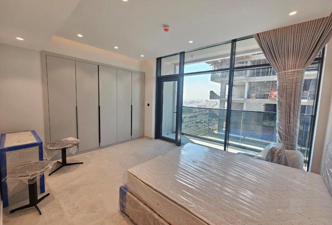 BRAND NEW | LUXURY LIVING | PRIME LOCATION photo 2
