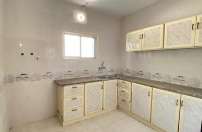 عمارة بالكامل - استوديو - 8 حمامات للبيع في الجرف الصناعية 2 - الجرف الصناعية - عجمان