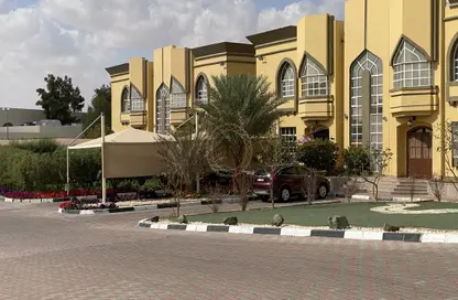 Villa - 4 Bedrooms - 6 Bathrooms for rent in Falaj Hazzaa - Al Ain
