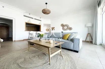 Apartment - 2 Bedrooms - 3 Bathrooms for rent in Al Tamr - Shoreline Apartments - Palm Jumeirah - Dubai