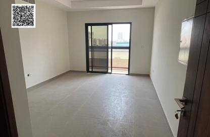 Whole Building - 7+ - 7+ for sale in Al Jurf Industrial 2 - Al Jurf Industrial - Ajman Whole Building - 7+ - 7+ for sale in Al Jurf Industrial 2 - Al Jurf Industrial - Ajman