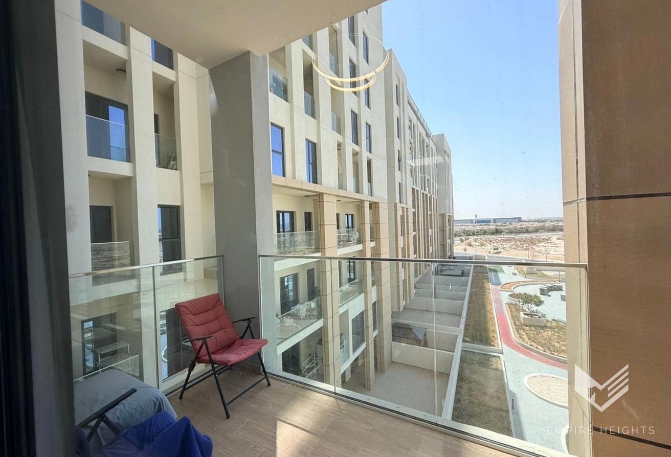 Furnished | Pool View | Modern photo 13