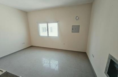 Apartment - Studio - 1 for rent in Fire Station Road - Muwaileh - Sharjah