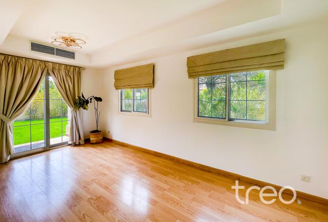 136090352 - Property Image 2