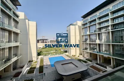 Apartment - 2 Bedrooms - 2 Bathrooms for rent in Oasis Residences - Masdar City - Abu Dhabi