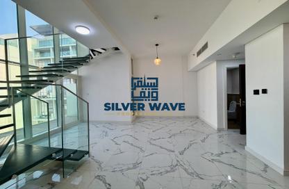 Apartment - 2 - 2 for rent in Oasis Residences - Masdar City - Abu Dhabi