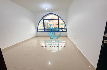 Apartment - 2 Bedrooms - 2 Bathrooms for rent in Al Falah Street - City Downtown - Abu Dhabi
