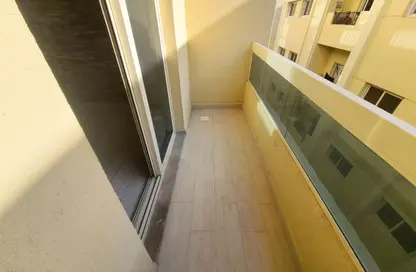 Apartment - 2 Bedrooms - 2 Bathrooms for rent in Muwaileh 29 Building - Muwaileh - Sharjah