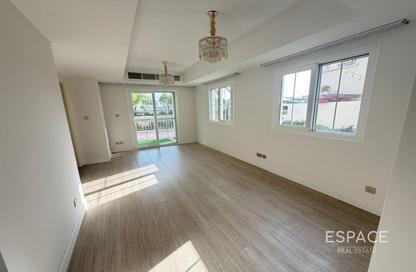 Villa - 2 Bedrooms - 2 Bathrooms for rent in Springs 15 - The Springs - Dubai