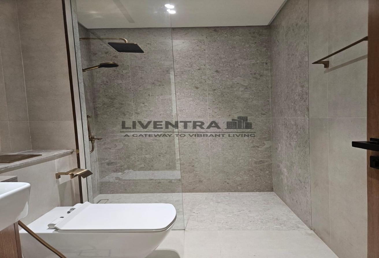 Spacious 1BR | Marina View | 2 Cheques | Vacant photo 4