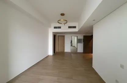 Apartment - 1 Bedroom - 2 Bathrooms for rent in Regina Tower - District 12 - Jumeirah Village Circle - Dubai
