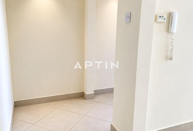 2BHK for Rent | 3 Bath | Closed Kitchen | Balcony photo 3