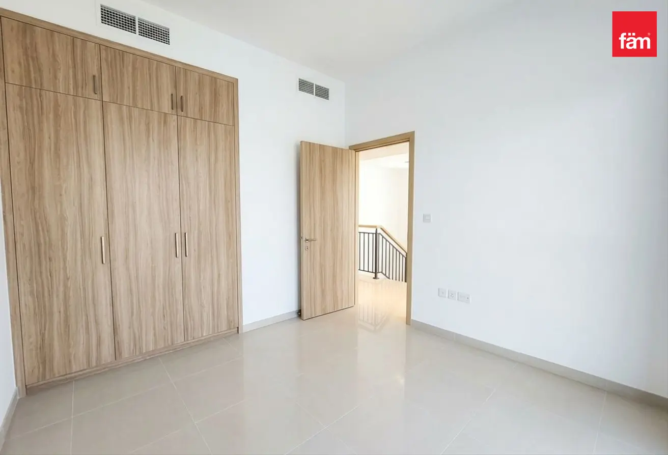 156005330 - Property Main Image