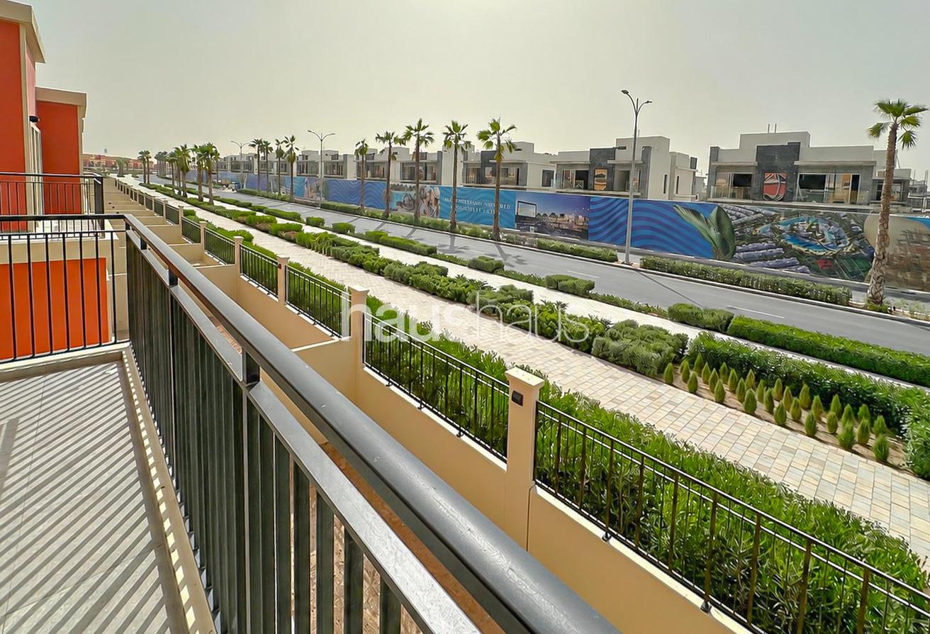 Single Row | Corner Unit | Close to lagoons photo 15