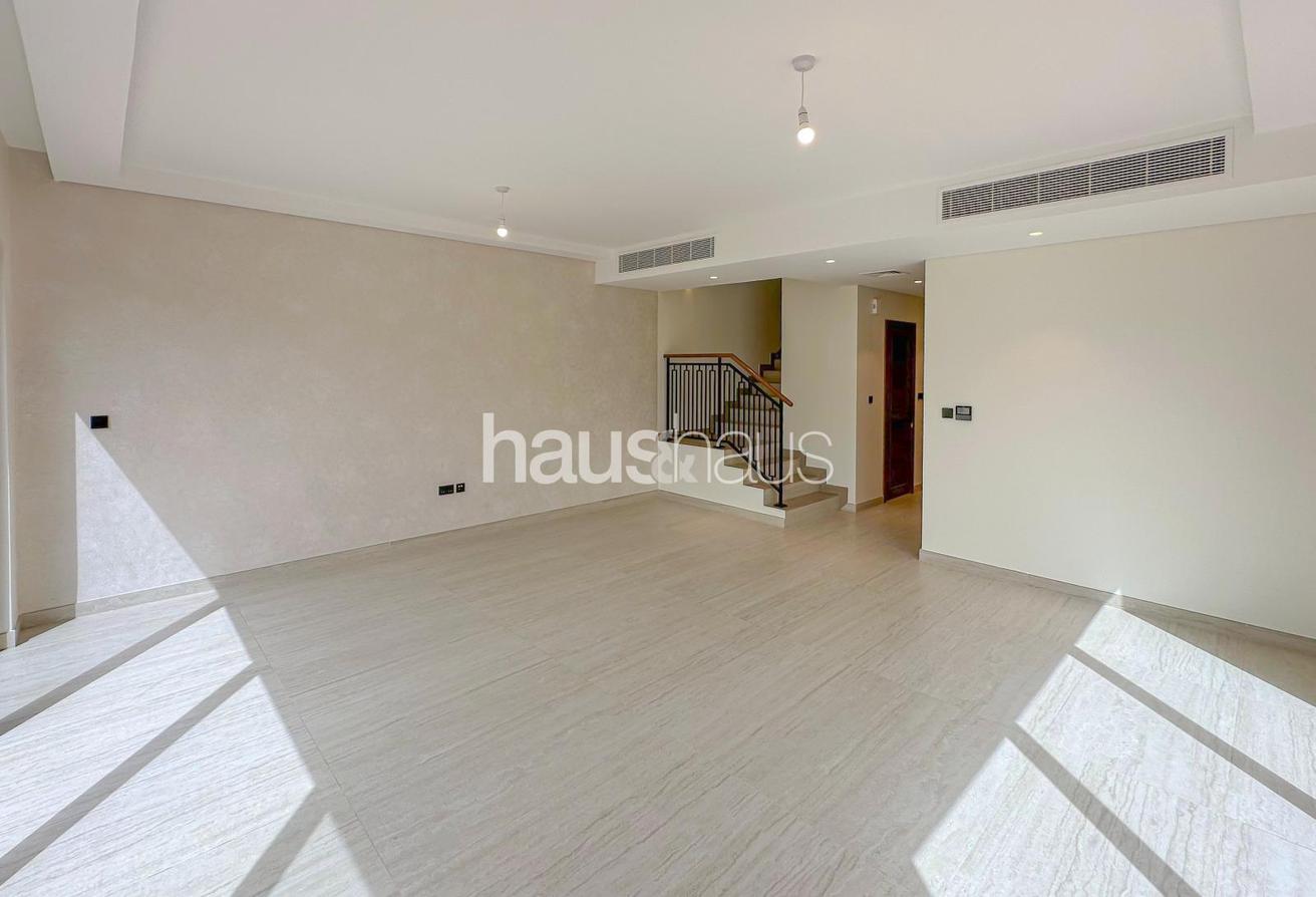 Single Row | Corner Unit | Close to lagoons photo 8