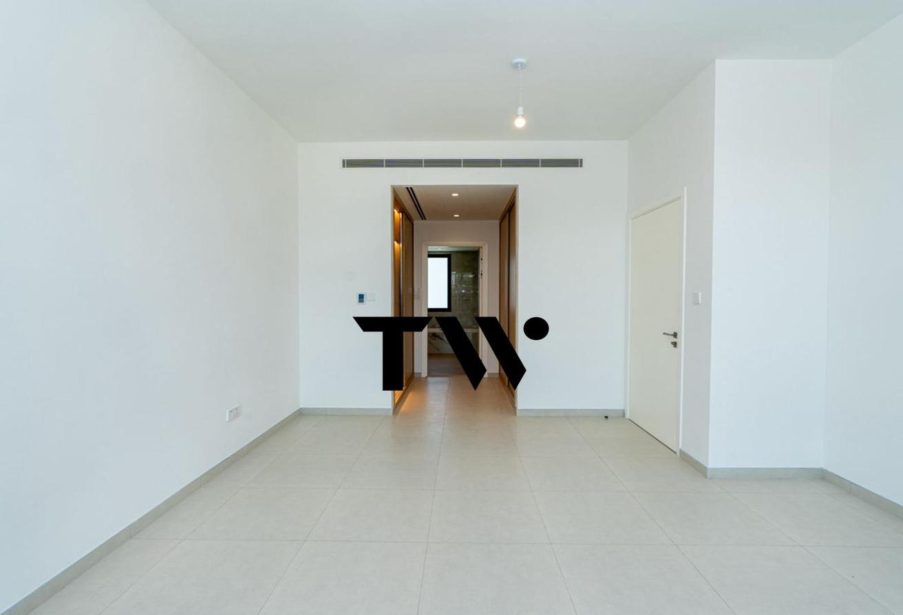 4BR + MAIDS ROOM | Park Facing | Flexible Cheques photo 15