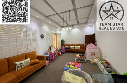 Villa - 5 Bedrooms - 7 Bathrooms for sale in Al Mowaihat 2 - Al Mowaihat - Ajman