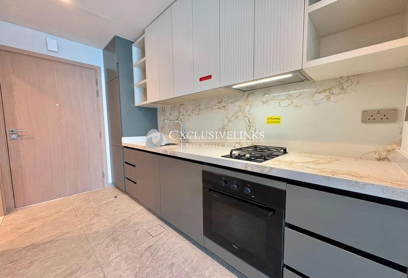 Full Canal Views | Unfurnished | Mid Floor| Vacant photo 3