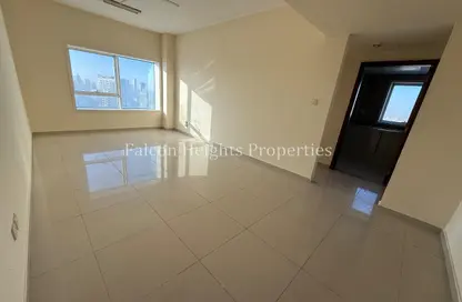 Apartment - 1 Bathroom for rent in Al Hafeet Tower 7 - Al Nahda - Sharjah Apartment - 1 Bathroom for rent in Al Hafeet Tower 7 - Al Nahda - Sharjah