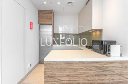 Apartment - 1 Bedroom - 2 Bathrooms for sale in Banyan Tree Residences Hillside Dubai - Jumeirah Lake Towers - Dubai