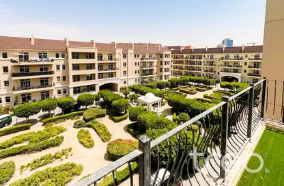 شقة - 2 غرف نوم - 3 حمامات للايجار في نورتون كورت 3 - قاعة نورتون - موتور سيتي - دبي