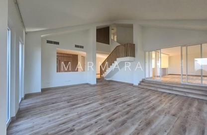 Villa - 5 Bedrooms - 5 Bathrooms for rent in Jumeirah 3 Villas - Jumeirah 3 - Jumeirah - Dubai