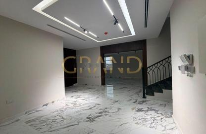 Villa - 7 - 7+ for sale in Mohamed Bin Zayed City - Abu Dhabi