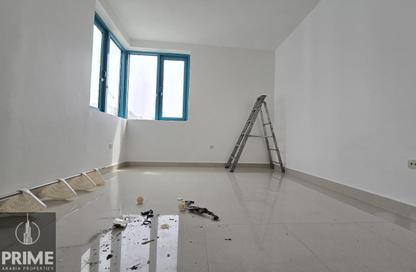 Apartment - 2 Bedrooms - 2 Bathrooms for rent in Al Nahyan - Abu Dhabi