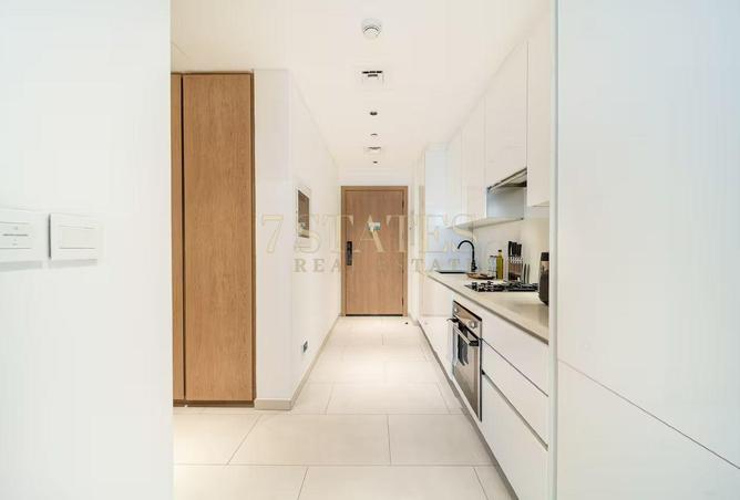 CANAL VIEWS | FULLY FURNISHED | UPGRADED photo 3