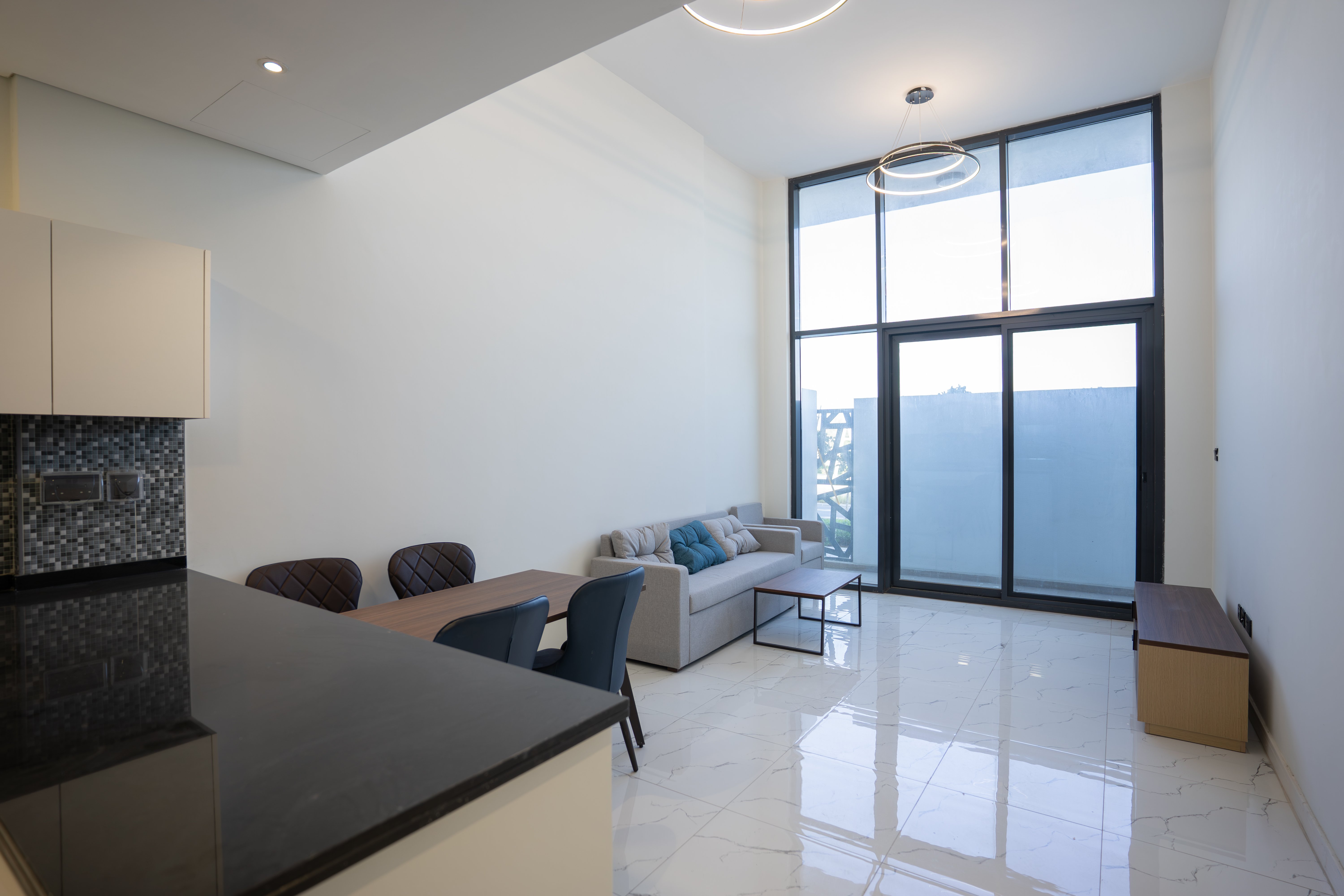 Elegant Unit | Prime Location | Amazing Amenities