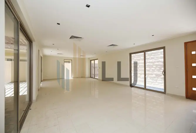 151911604 - Property Image 2
