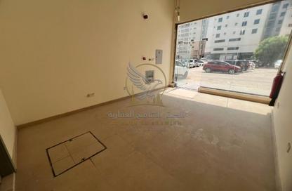 Shop - Studio - 1 Bathroom for rent in Al Qulaya'ah - Al Sharq - Sharjah