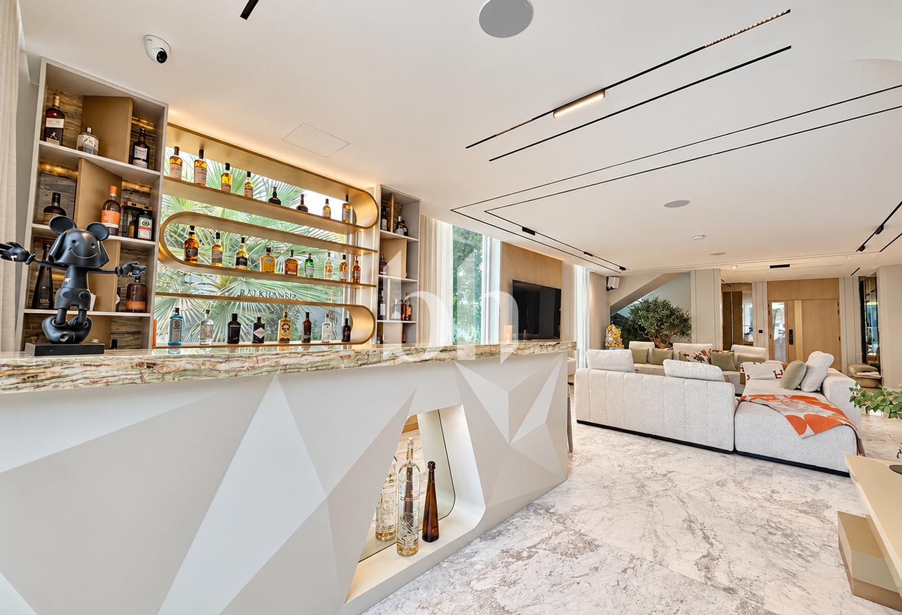 One of a Kind | Luxury Furniture | Private Pool photo 8